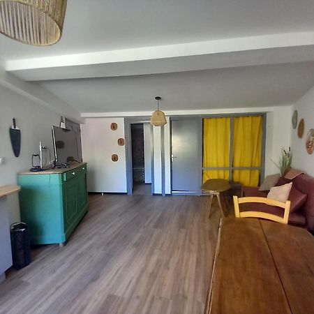 La Terrasse Du Clermontais Apartment Bagian luar foto
